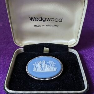 Wedgwood Jasperware Brooch - Vintage in Original Box